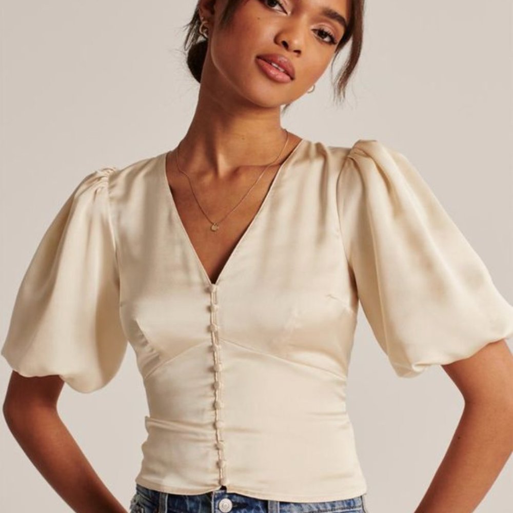 Abercrombie Puff Sleeve Top | Champagne | M | Never worn, no tag